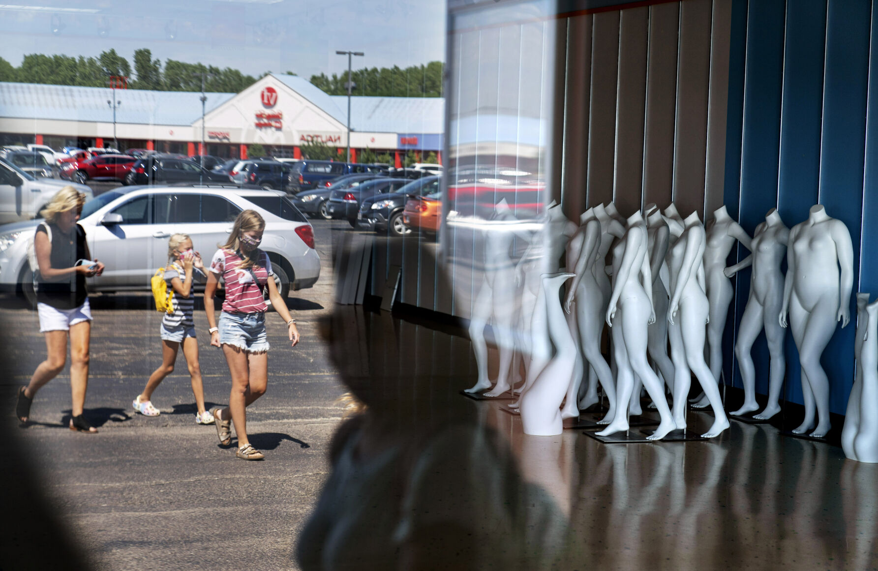 Oshkosh Outlets